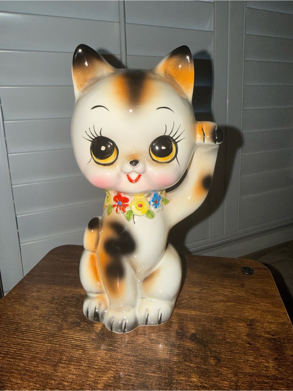 Vintage Cat Figurine Decorative Statue - White & Orange